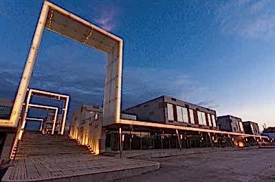 http://awards.theplan.it/index.php/retail/472-ven-architecture